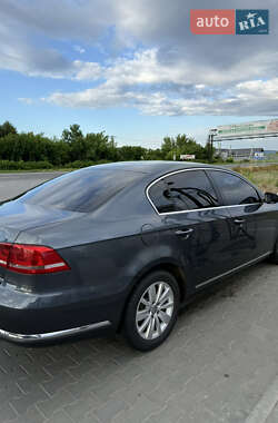 Седан Volkswagen Passat 2014 в Черновцах