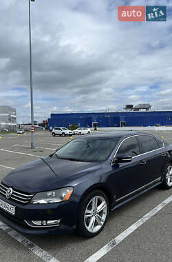 Седан Volkswagen Passat 2014 в Киеве