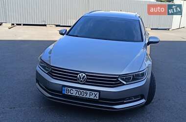 Універсал Volkswagen Passat 2015 в Львові