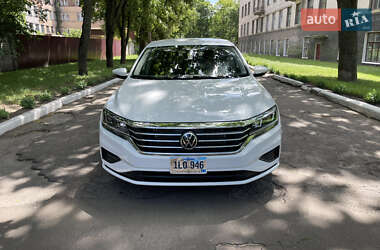 Седан Volkswagen Passat 2020 в Шостці