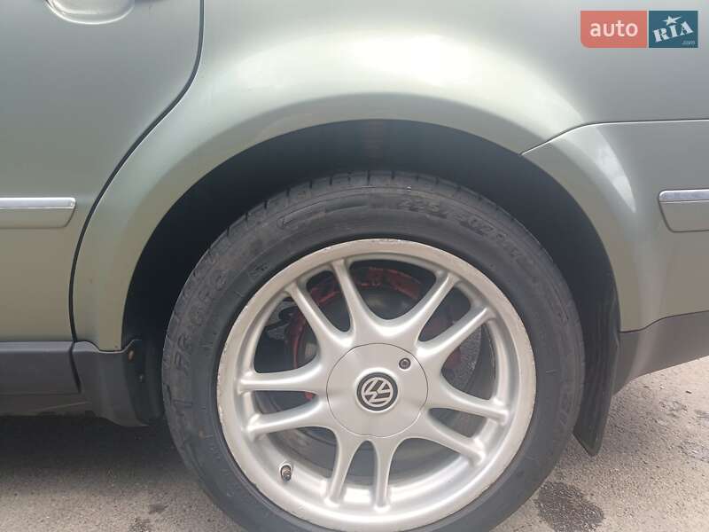 Седан Volkswagen Passat 2004 в Полтаві