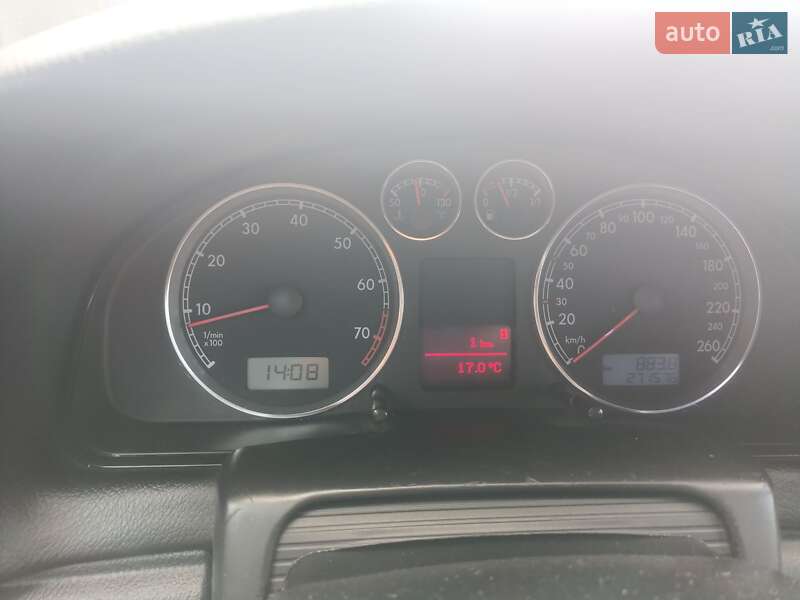 Седан Volkswagen Passat 2004 в Полтаві