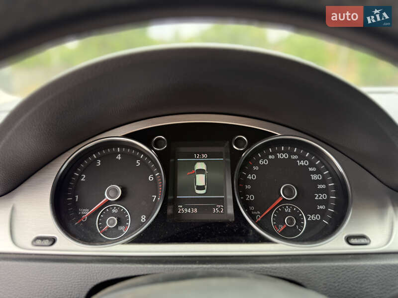 Седан Volkswagen Passat 2014 в Николаеве