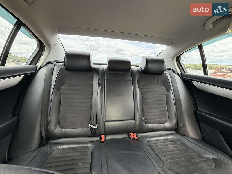 Седан Volkswagen Passat 2014 в Николаеве