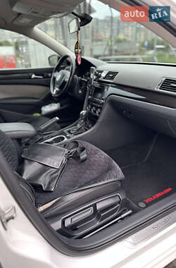 Седан Volkswagen Passat 2014 в 
