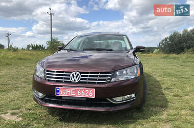 Седан Volkswagen Passat 2013 в Луцьку