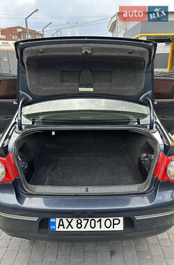 Седан Volkswagen Passat 2006 в 