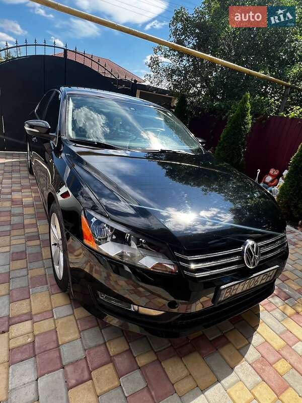Седан Volkswagen Passat 2013 в Великодолинському