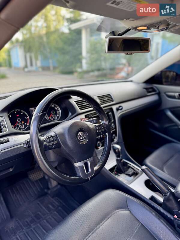 Седан Volkswagen Passat 2012 в Измаиле