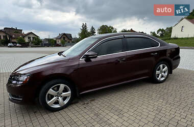 Седан Volkswagen Passat 2013 в Львові