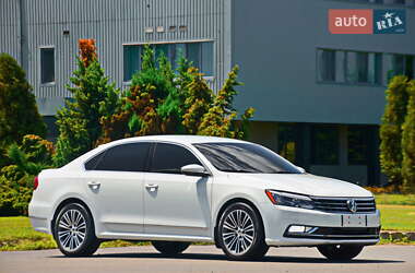 Седан Volkswagen Passat 2018 в Дніпрі