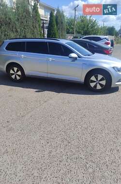 Універсал Volkswagen Passat 2016 в Одесі