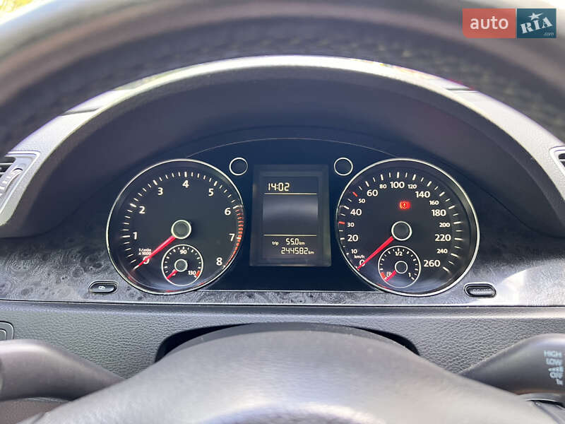 Седан Volkswagen Passat 2010 в Одессе