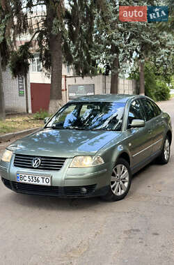 Седан Volkswagen Passat 2003 в Виннице