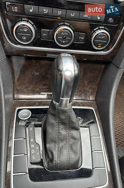 Седан Volkswagen Passat 2014 в 