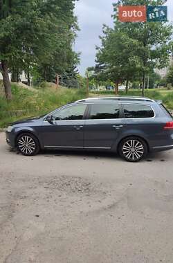 Універсал Volkswagen Passat 2013 в Львові