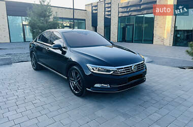 Седан Volkswagen Passat 2018 в Хмельницком