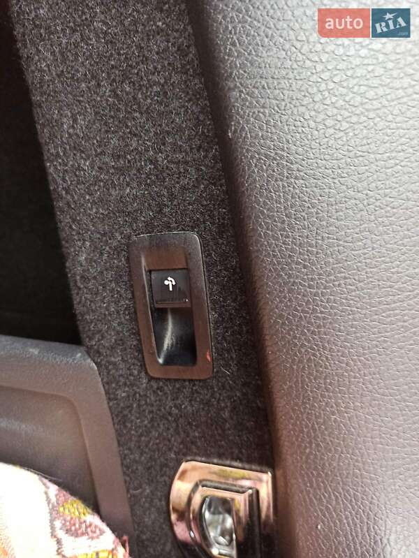 Универсал Volkswagen Passat 2014 в Тернополе