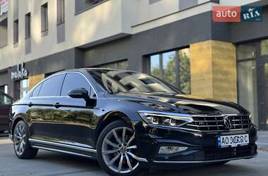 Седан Volkswagen Passat 2020 в Мукачево
