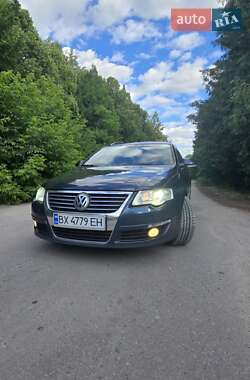Универсал Volkswagen Passat 2006 в Староконстантинове