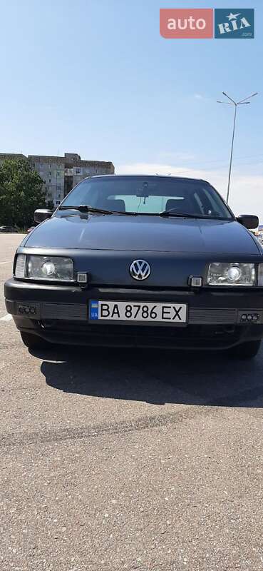 Седан Volkswagen Passat 1989 в 