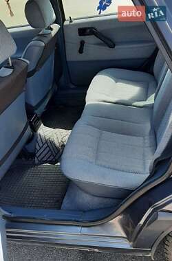 Седан Volkswagen Passat 1989 в 