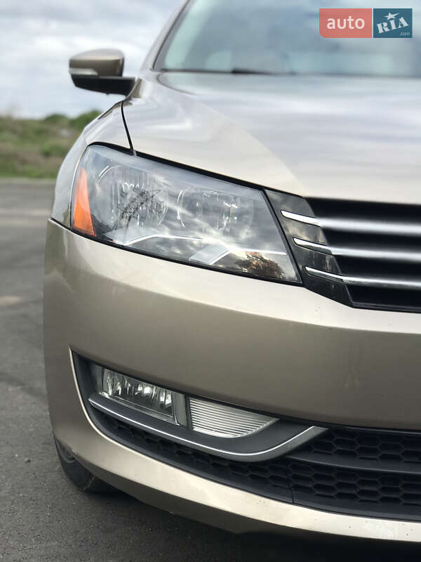 Седан Volkswagen Passat 2014 в Чернігові