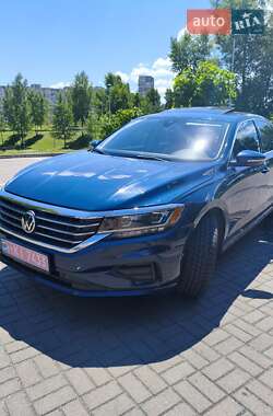 Седан Volkswagen Passat 2020 в Києві