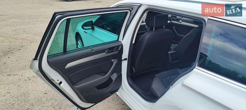 Универсал Volkswagen Passat 2015 в Днепре