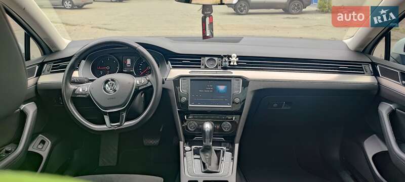 Универсал Volkswagen Passat 2015 в Днепре