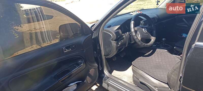 Универсал Volkswagen Passat 2001 в Одессе