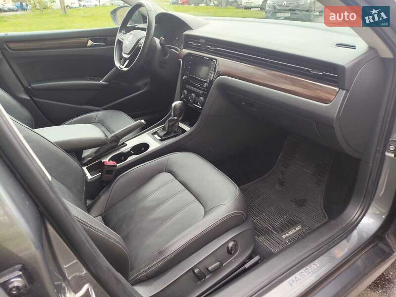 Седан Volkswagen Passat 2020 в Києві
