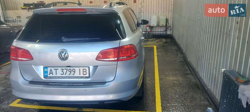 Універсал Volkswagen Passat 2012 в Коломиї