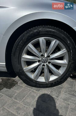 Универсал Volkswagen Passat 2015 в 