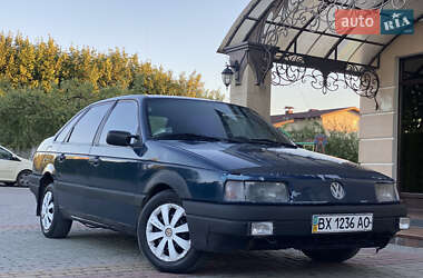 Седан Volkswagen Passat 1989 в Дунаївцях