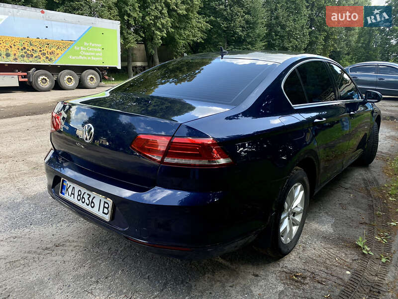 Седан Volkswagen Passat 2017 в Кролевце