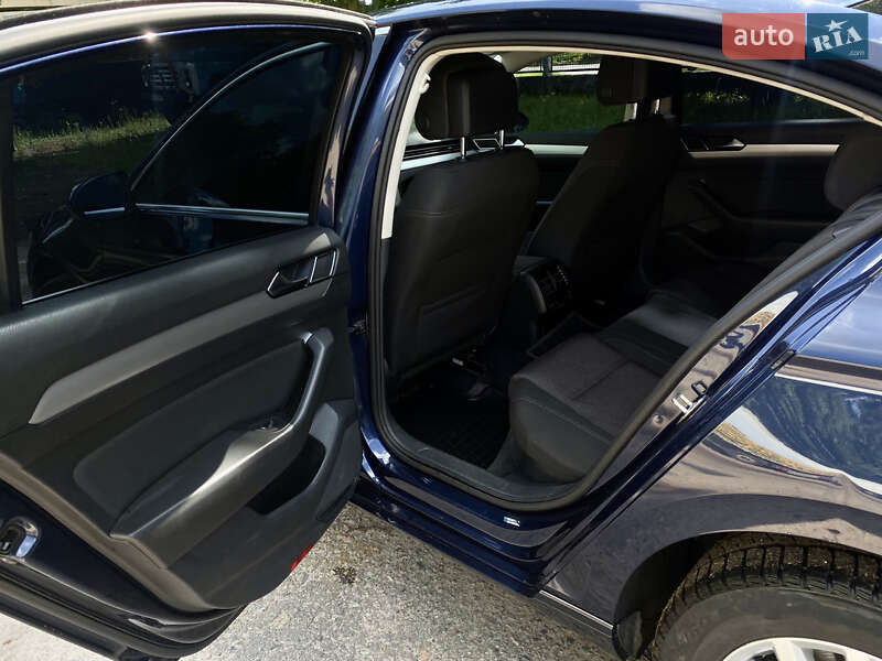 Седан Volkswagen Passat 2017 в Кролевце