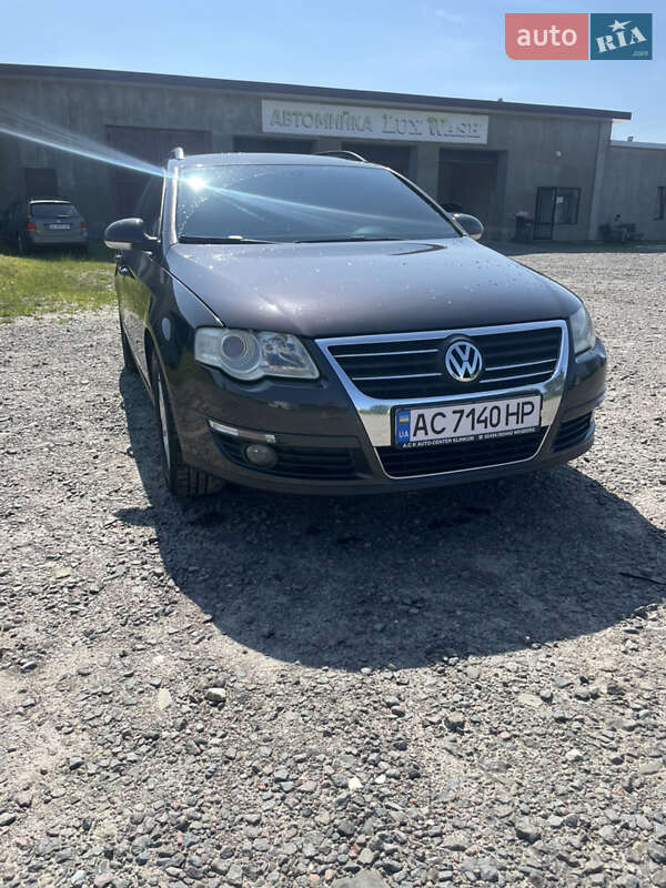 Універсал Volkswagen Passat 2005 в Камені-Каширському