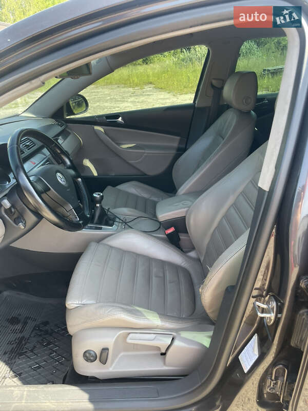 Універсал Volkswagen Passat 2005 в Камені-Каширському