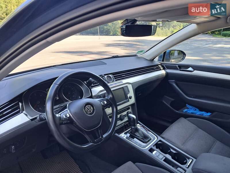 Универсал Volkswagen Passat 2017 в Полтаве фото 18 Универсал Volkswagen Passat 2017 в Полтаве