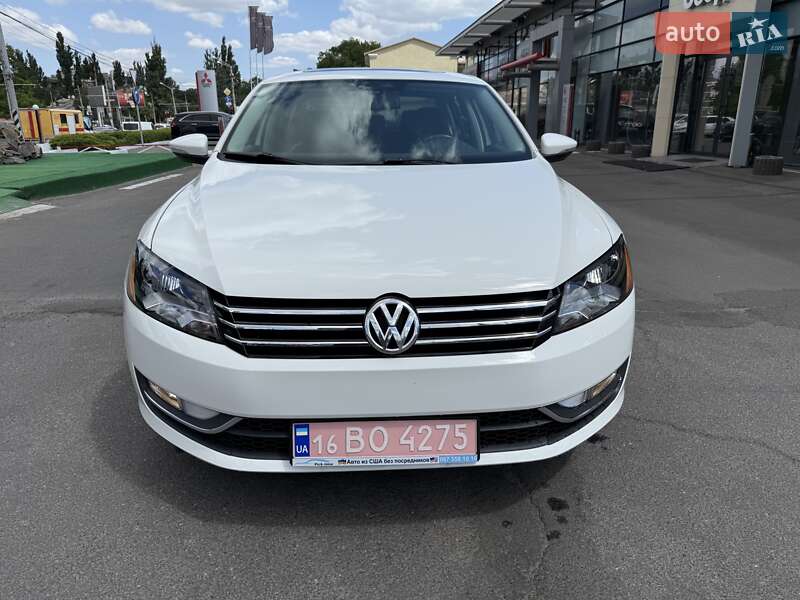 Седан Volkswagen Passat 2012 в Одессе