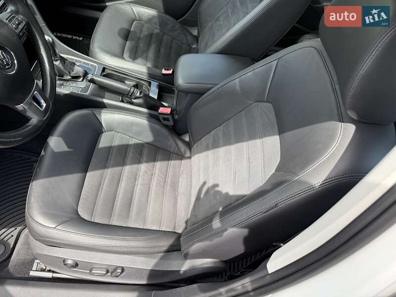 Седан Volkswagen Passat 2012 в Одессе