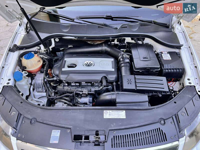 Седан Volkswagen Passat 2010 в Одессе