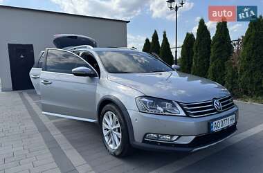 Універсал Volkswagen Passat 2012 в 