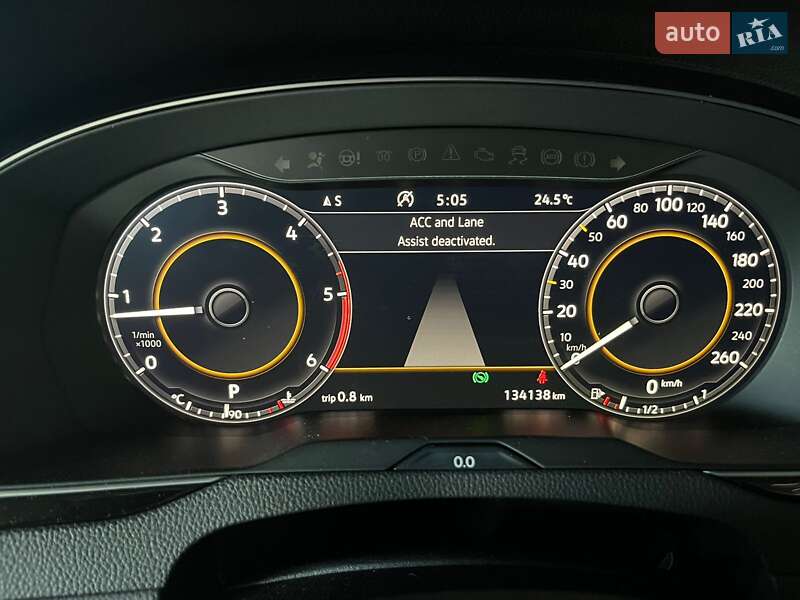 Седан Volkswagen Passat 2018 в Киеве