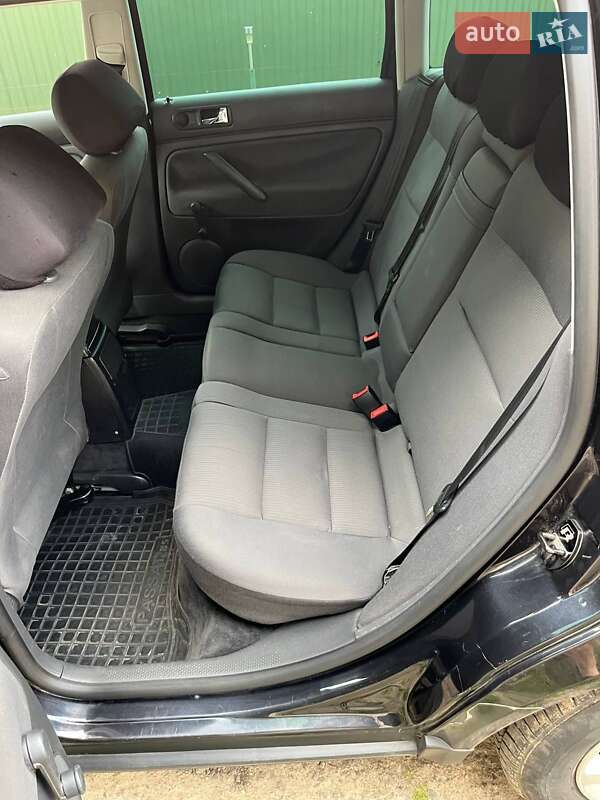 Универсал Volkswagen Passat 2004 в Львове