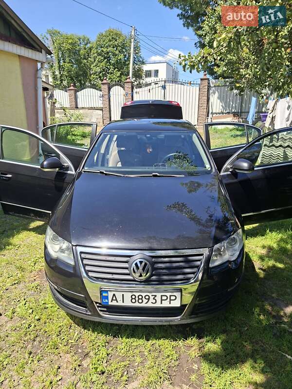 Седан Volkswagen Passat 2005 в Киеве