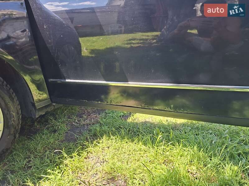 Седан Volkswagen Passat 2005 в Киеве