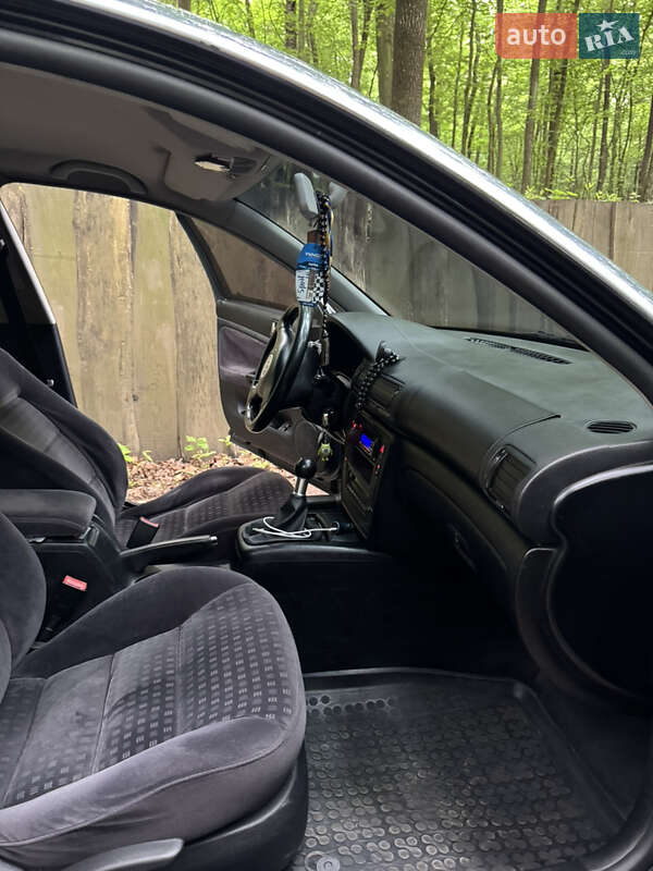 Седан Volkswagen Passat 2002 в Луцке фото 21 Седан Volkswagen Passat 2002 в Луцке