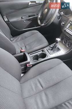 Универсал Volkswagen Passat 2008 в 